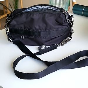 Nike Sportswear Futura Luxe Crossbody Bag